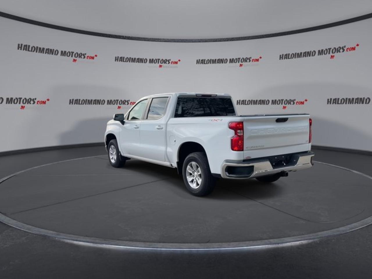 2024 Chevrolet Silverado 1500 LT Crew Photo