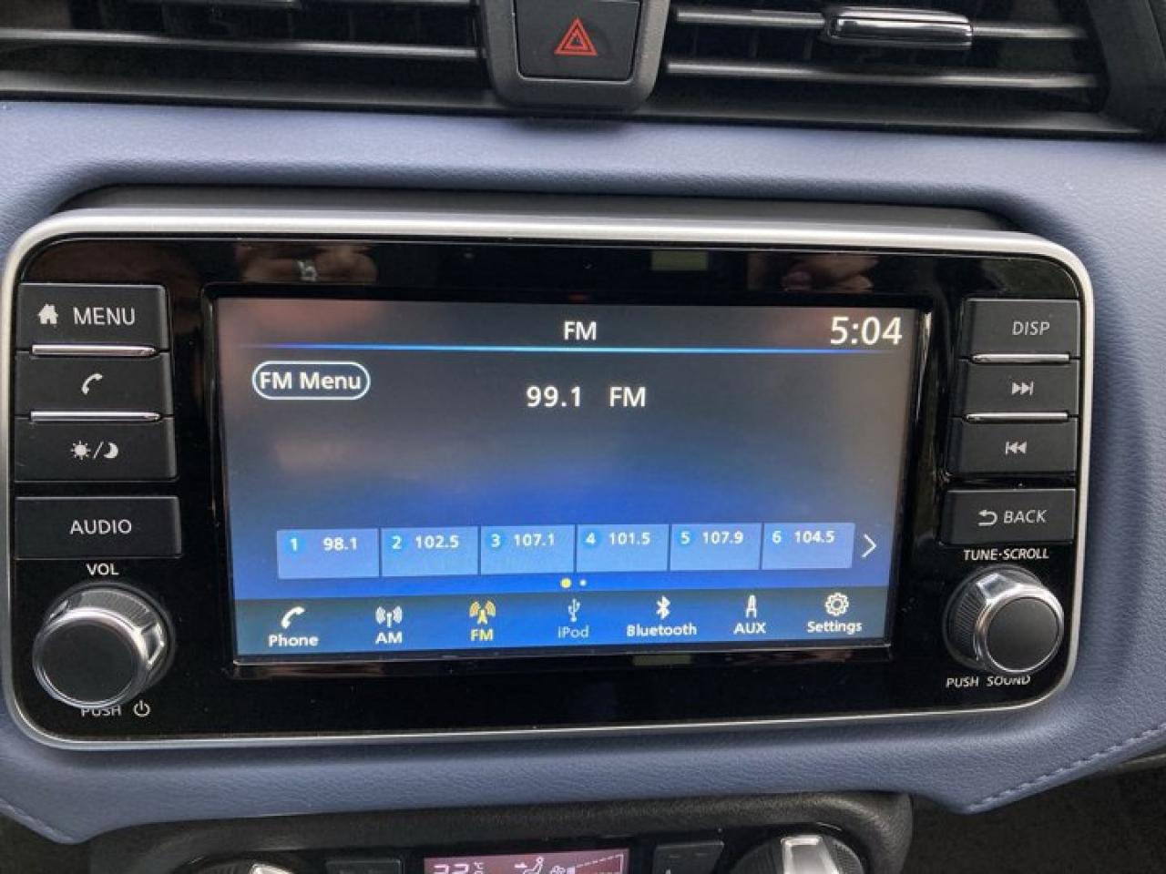 2024 Nissan Versa SV Photo