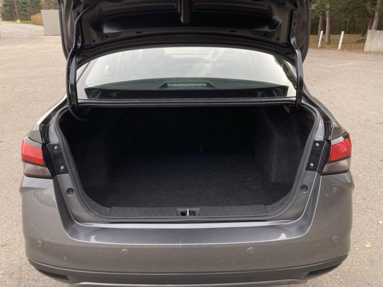 2024 Nissan Versa SV Photo