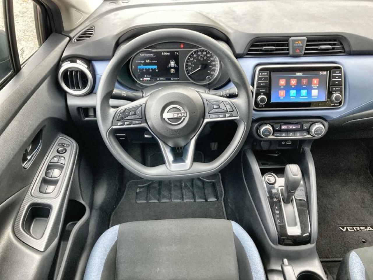 2024 Nissan Versa SV Photo