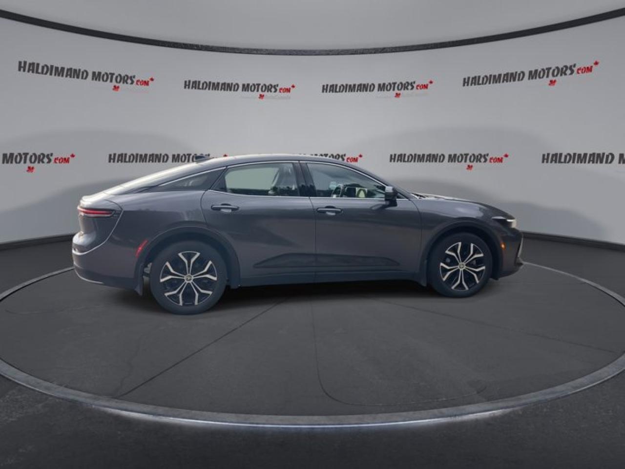 2024 Toyota Crown Limited AWD HEV | AC Seats | Heated Seats |Panoramic Roof Photo