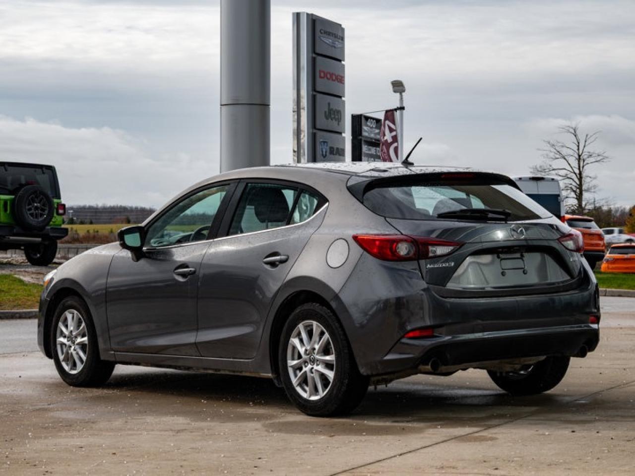 2018 Mazda MAZDA3 Sport GS Photo