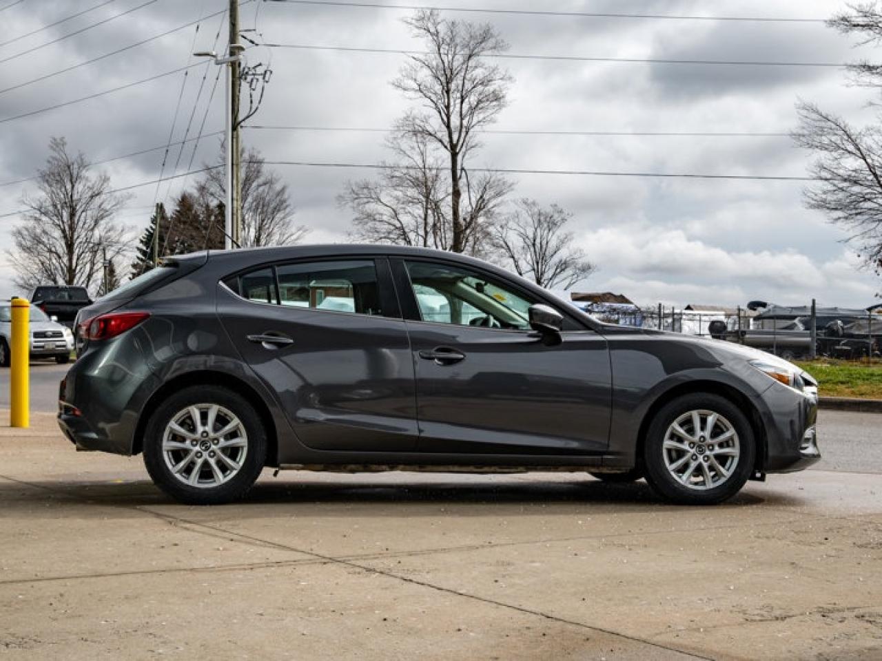 2018 Mazda MAZDA3 Sport GS Photo