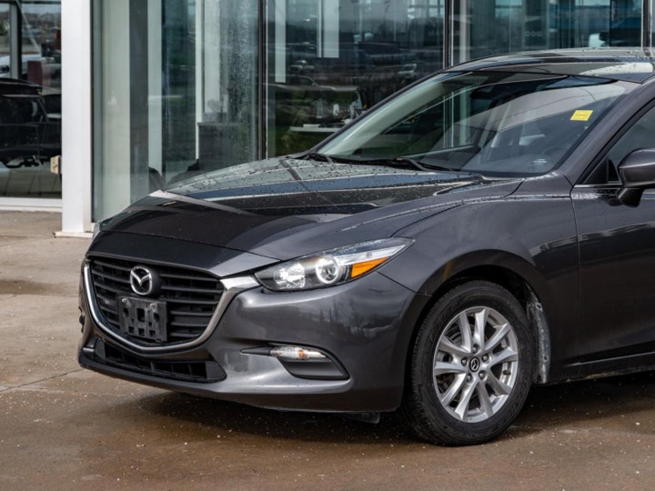 2018 Mazda MAZDA3 Sport GS Photo