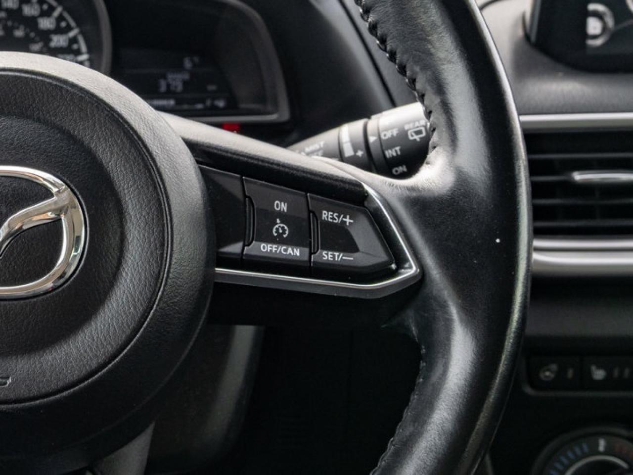 2018 Mazda MAZDA3 Sport GS Photo