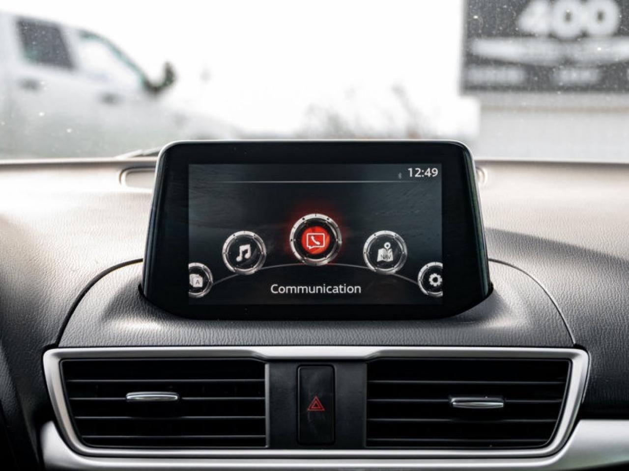 2018 Mazda MAZDA3 Sport GS Photo