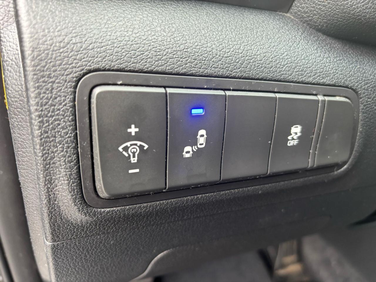 2017 Hyundai Tucson Premium, All Wheel Drive, Lane departure Alert