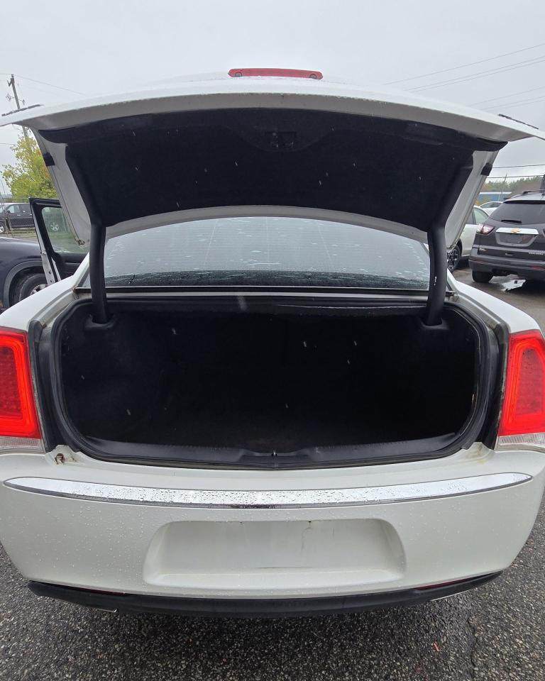 2016 Chrysler 300 Touring  - Photo #21