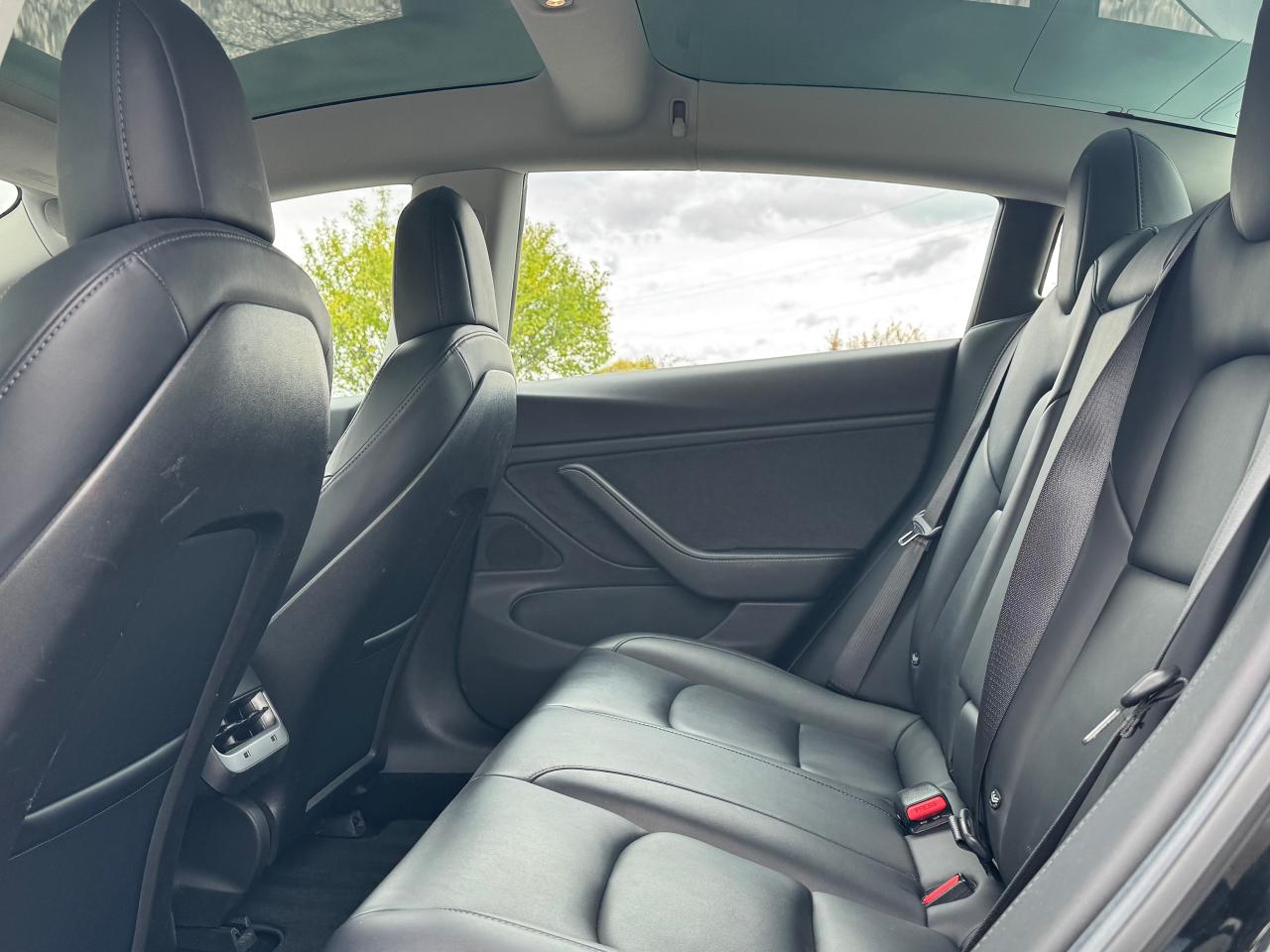 2018 Tesla Model 3 Long Range **CLEAN CARFAX** - Photo #26