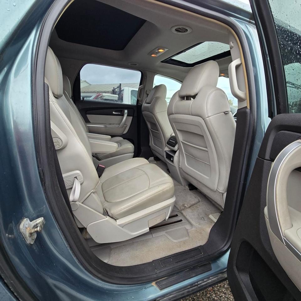 2009 GMC Acadia AWD 4dr SLT1 - Photo #14