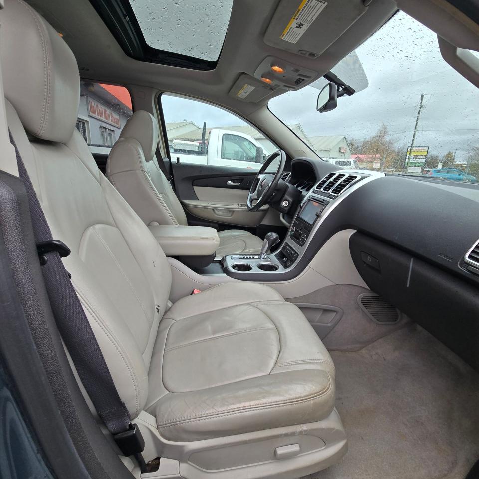 2009 GMC Acadia AWD 4dr SLT1 - Photo #11