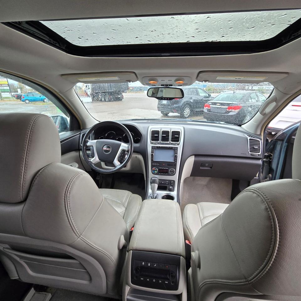 2009 GMC Acadia AWD 4dr SLT1 - Photo #18