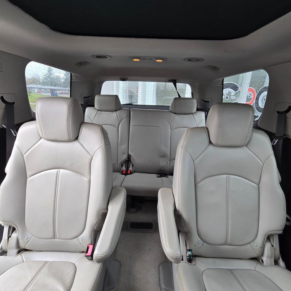 2009 GMC Acadia AWD 4dr SLT1 - Photo #16