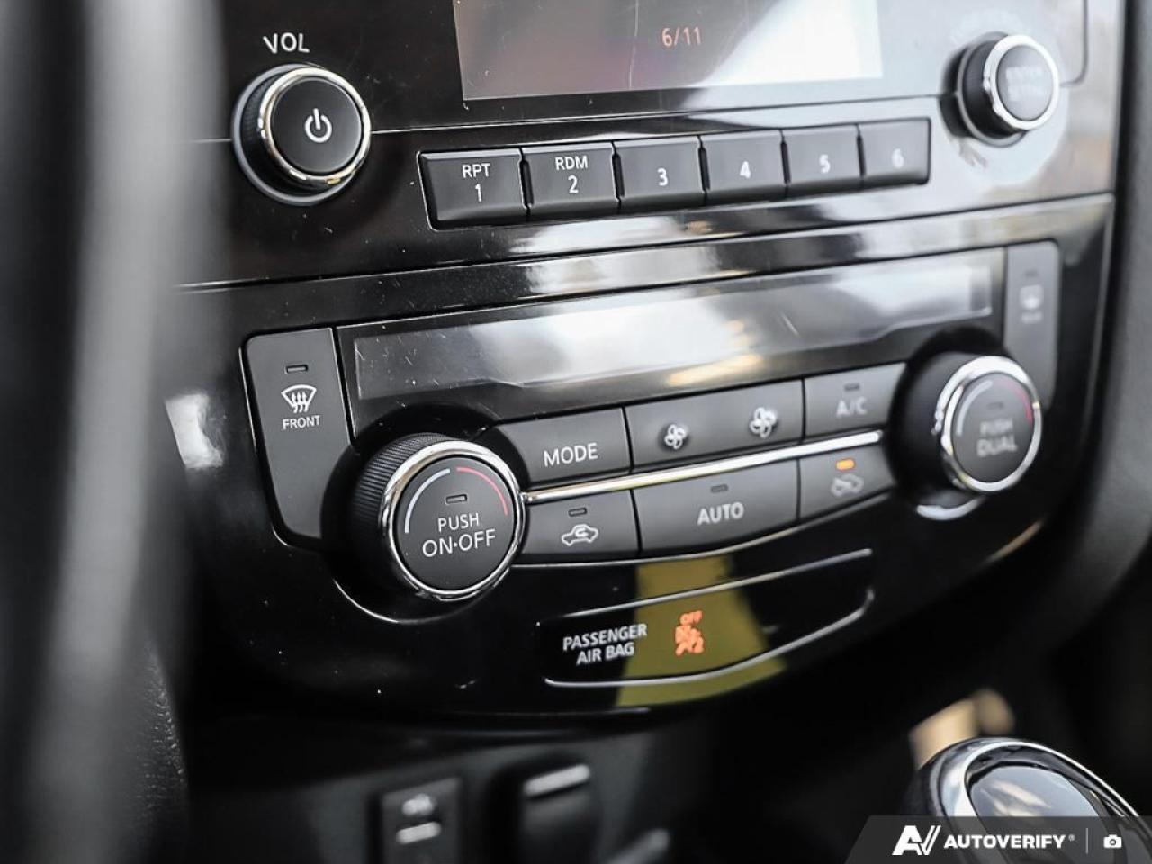 2018 Nissan Qashqai SV,AWD,ECO,R/V CAM,REMOTE START,PWR S/ROOF,H/SEATS Photo