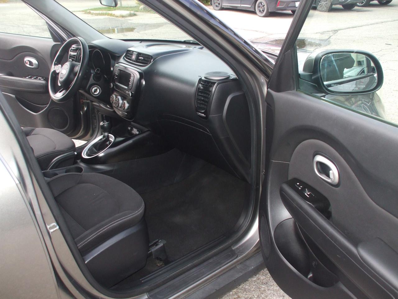 2018 Kia Soul LX,Certified,Auto,Key less,Bluetooth,Clean Carfax - Photo #12