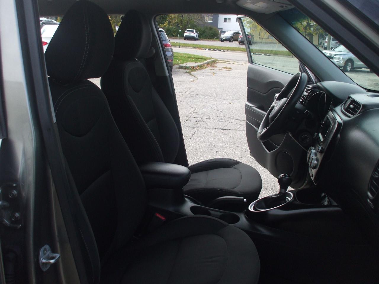 2018 Kia Soul LX,Certified,Auto,Key less,Bluetooth,Clean Carfax - Photo #13