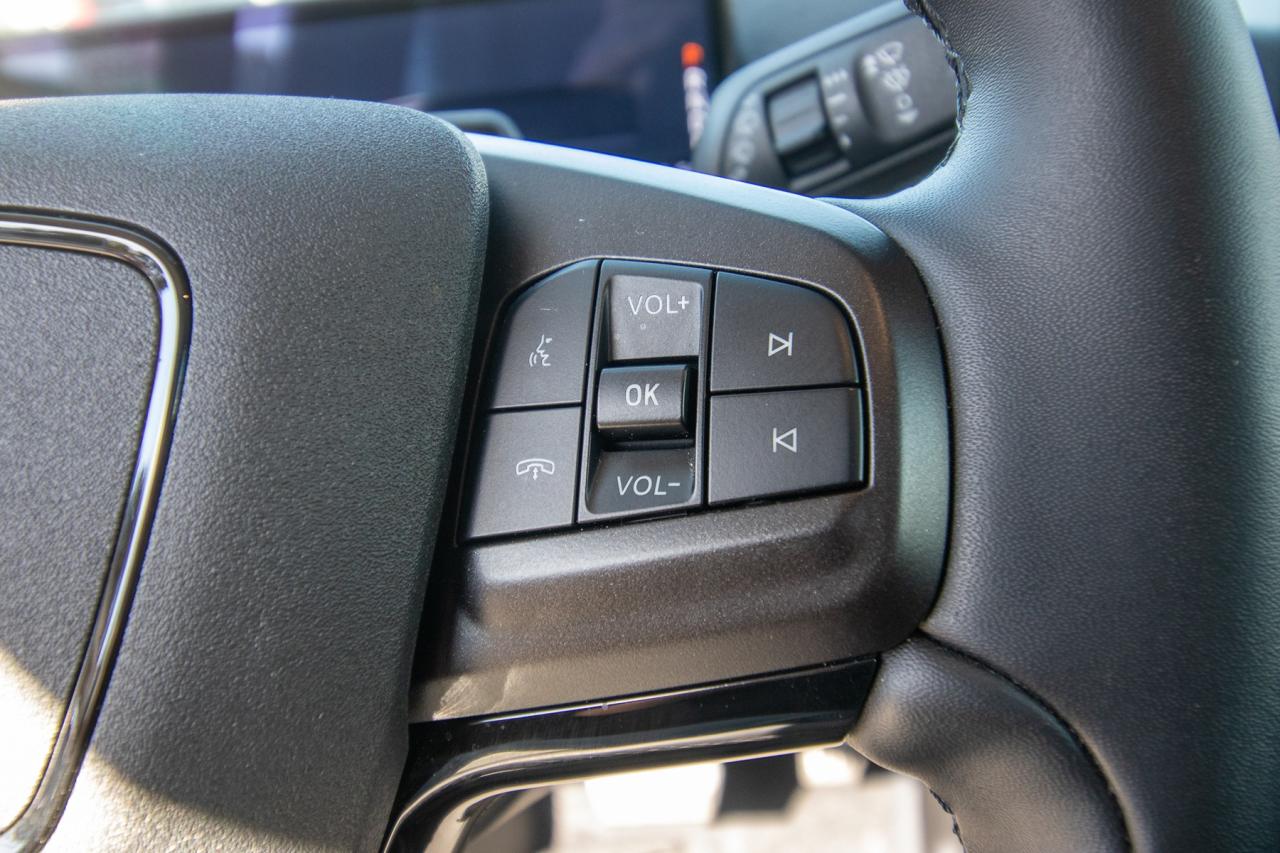 2023 Ford Mustang Mach-E Premium Photo5