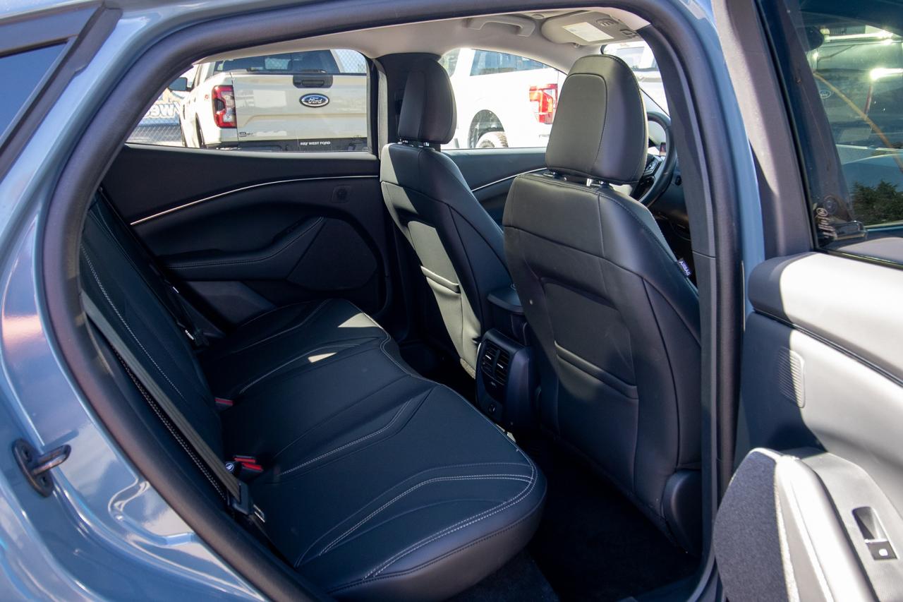 2023 Ford Mustang Mach-E Premium Photo5