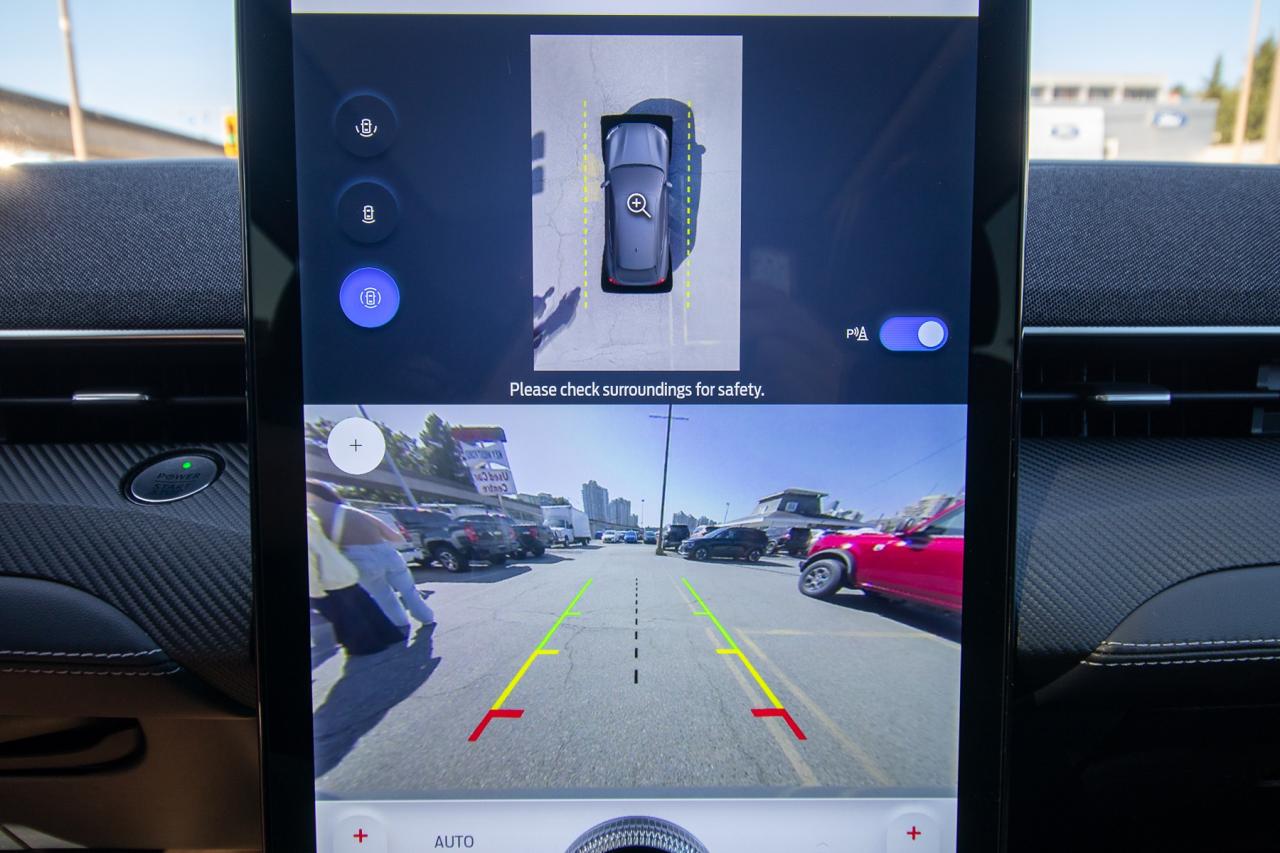 2023 Ford Mustang Mach-E Premium Photo5