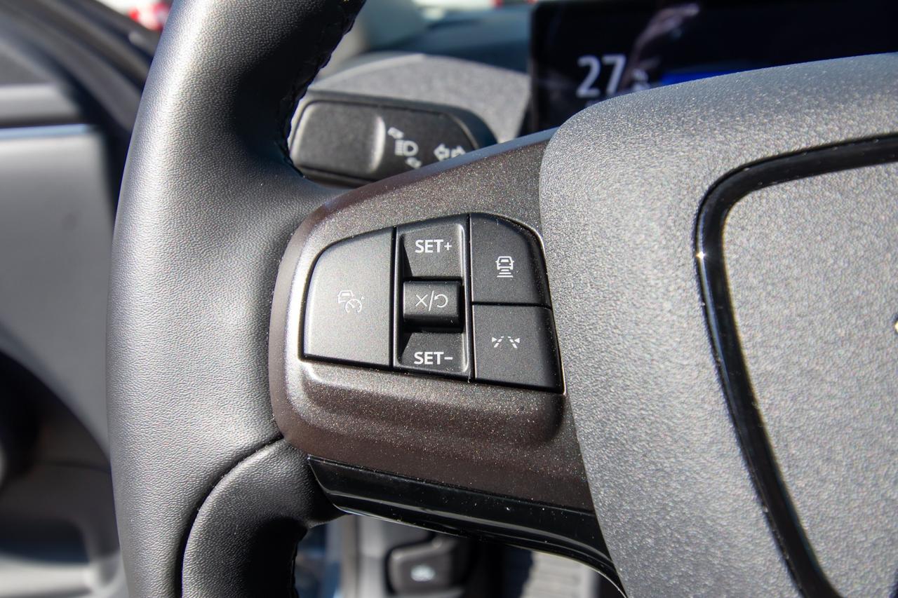 2023 Ford Mustang Mach-E Premium Photo5