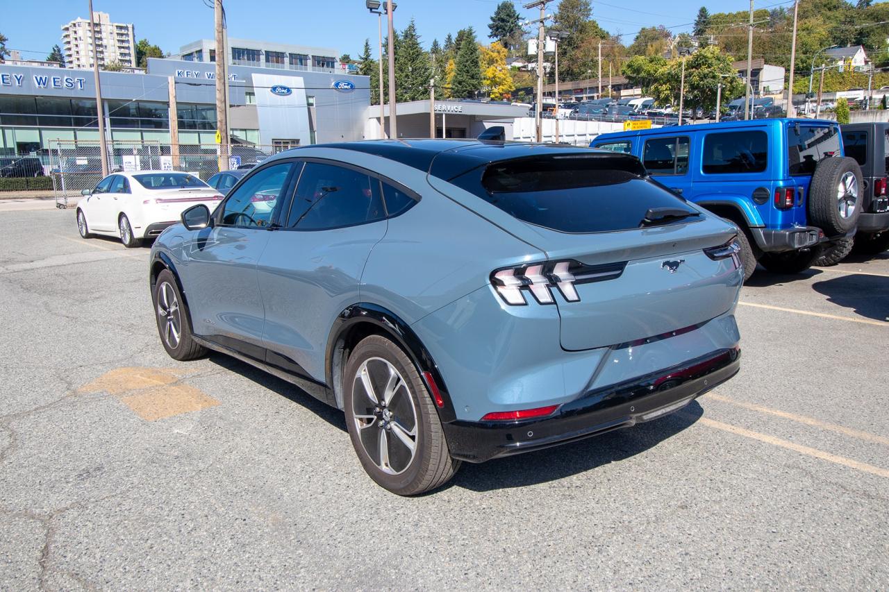2023 Ford Mustang Mach-E Premium Photo5