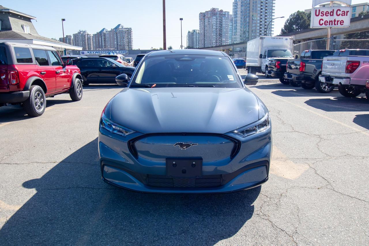 2023 Ford Mustang Mach-E Premium Photo5