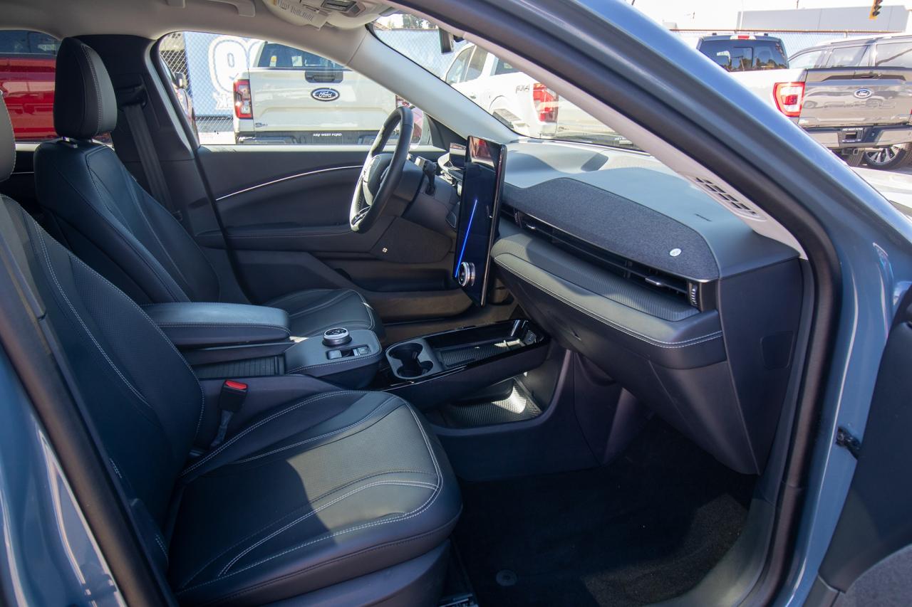 2023 Ford Mustang Mach-E Premium Photo5