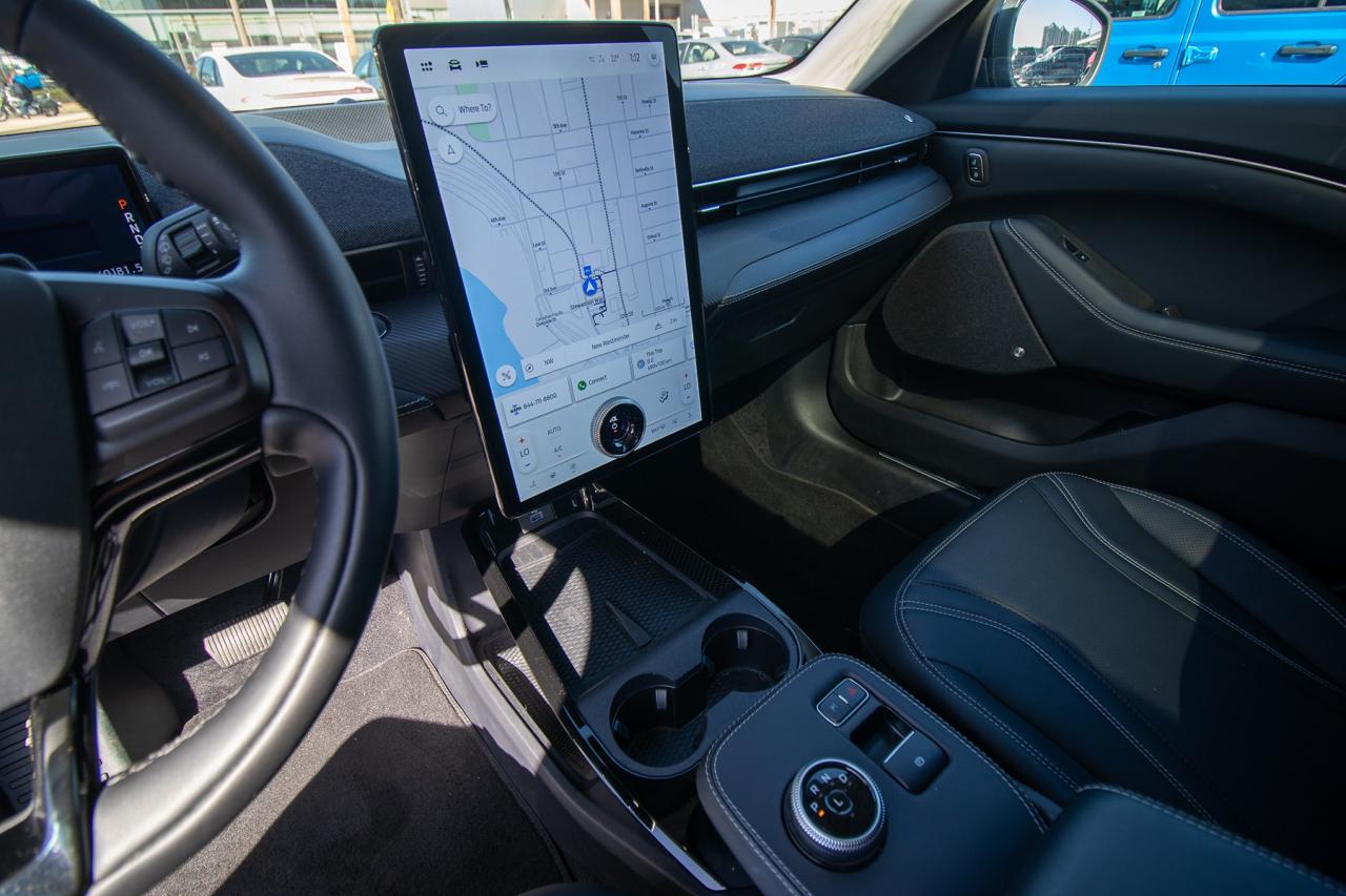 2023 Ford Mustang Mach-E Premium Photo5