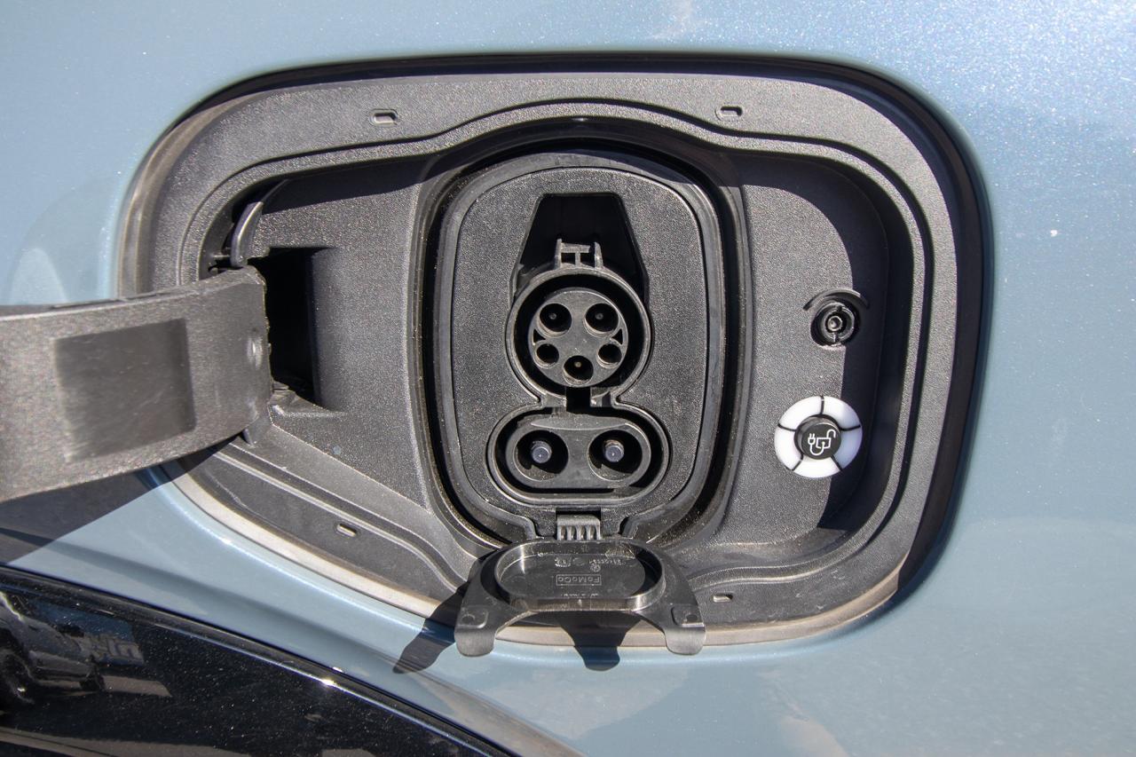 2023 Ford Mustang Mach-E Premium Photo5