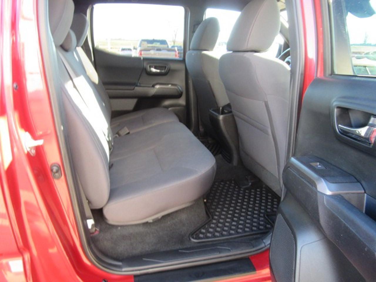 2018 Toyota Tacoma SR5 Photo