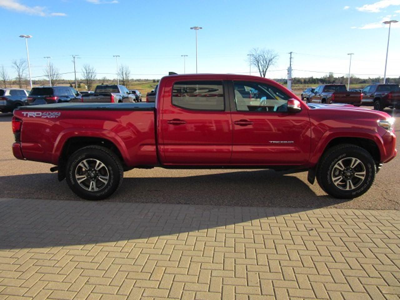 2018 Toyota Tacoma SR5 Photo