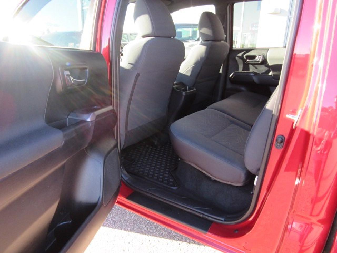 2018 Toyota Tacoma SR5 Photo