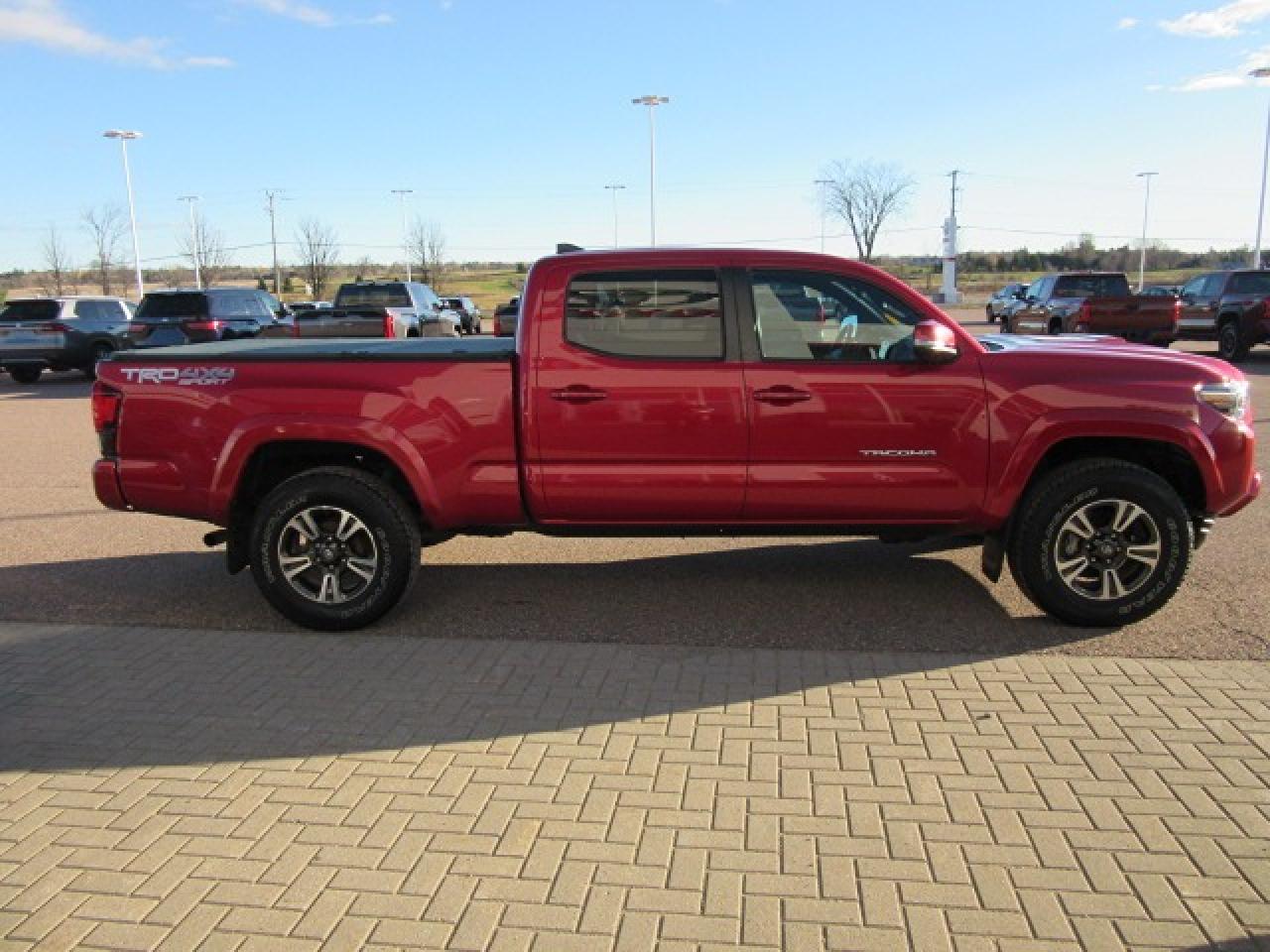2018 Toyota Tacoma SR5 Photo