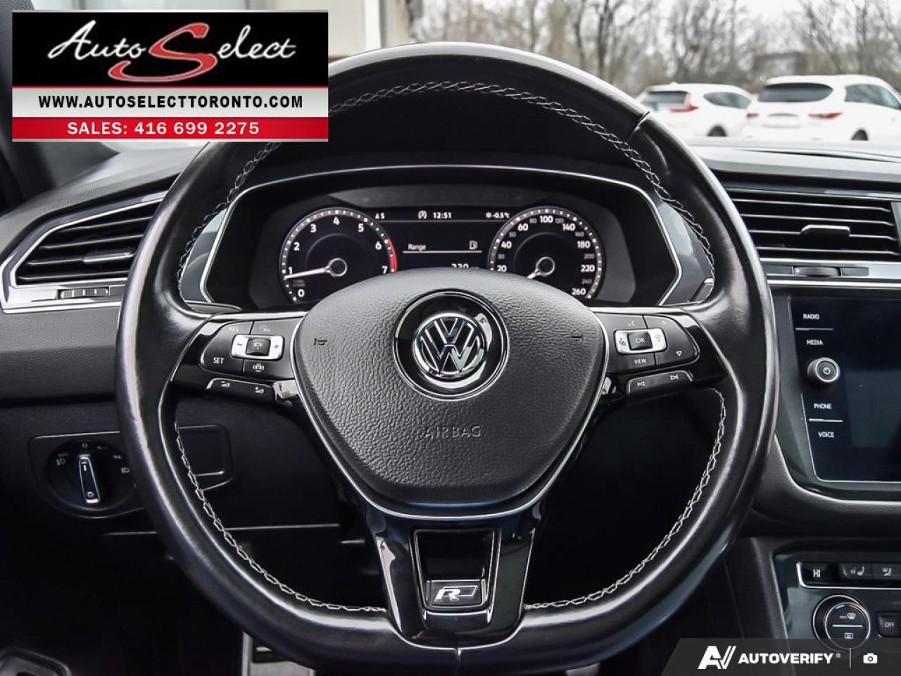 2019 Volkswagen Tiguan Highline R-Line AWD - Apple Carplay - Leather - Clean Carfax Photo