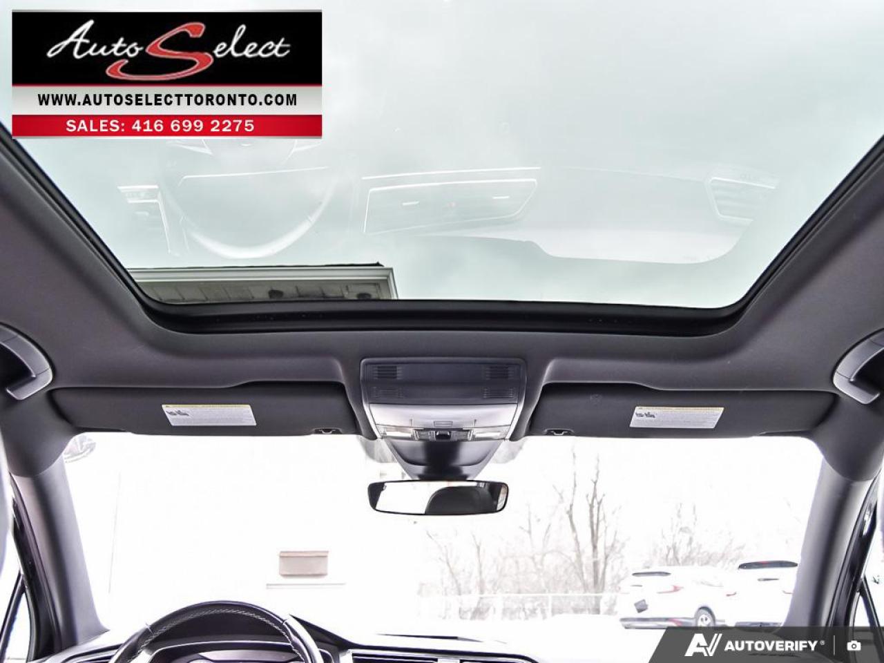 2019 Volkswagen Tiguan Highline R-Line AWD - Apple Carplay - Leather - Clean Carfax Photo