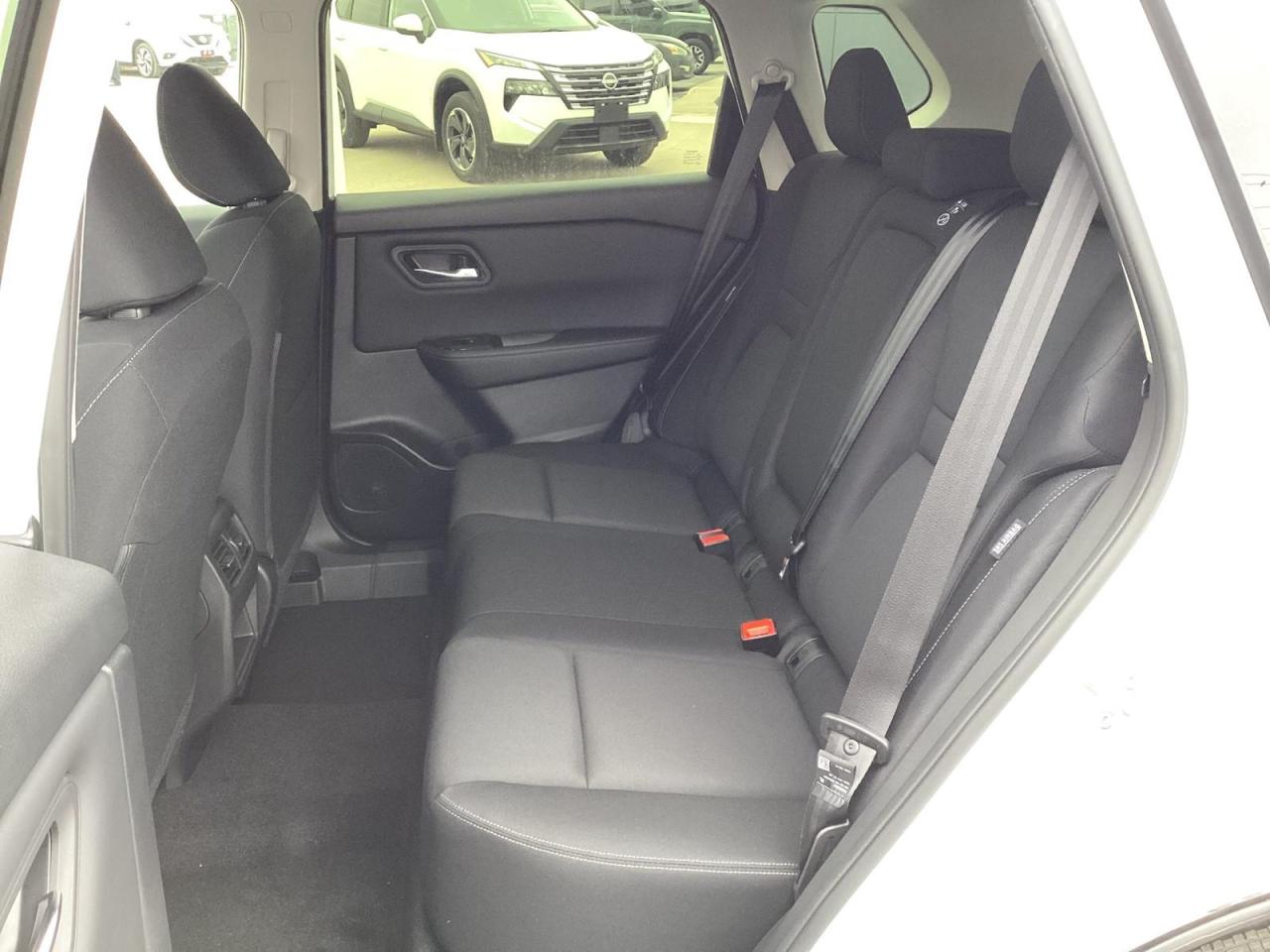 2026 Nissan Rogue S Photo