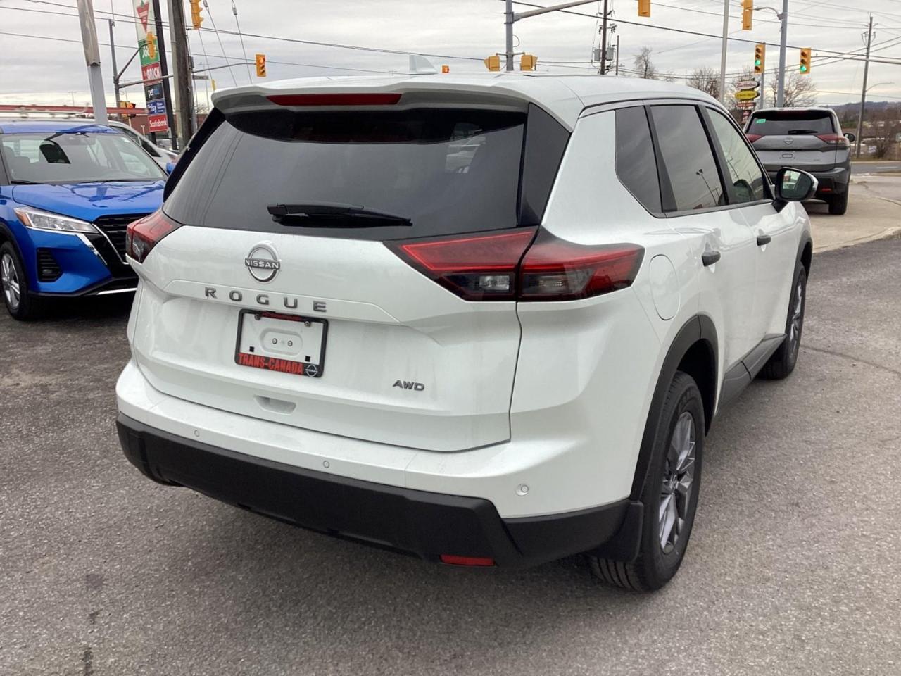 2026 Nissan Rogue S Photo4