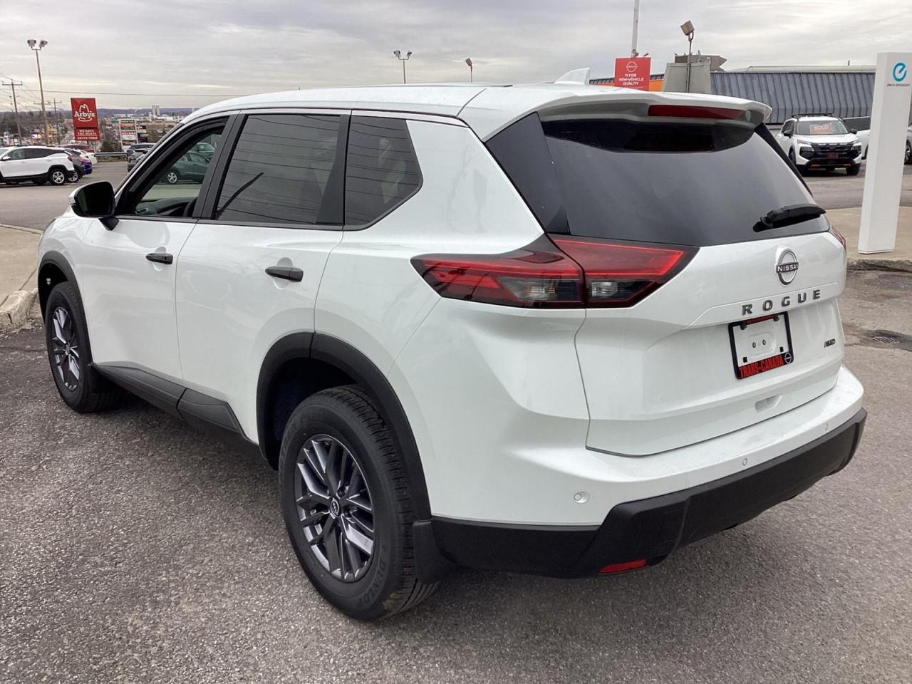 2026 Nissan Rogue S Photo2