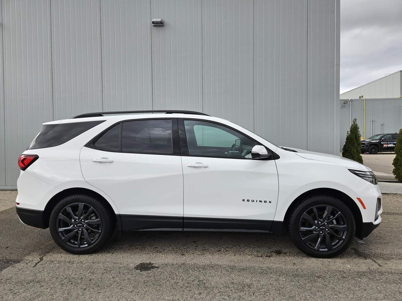 2023 Chevrolet Equinox RS One Owner | AWD | Plus Package | Navigation | Sunroof | 19" Wheels Photo