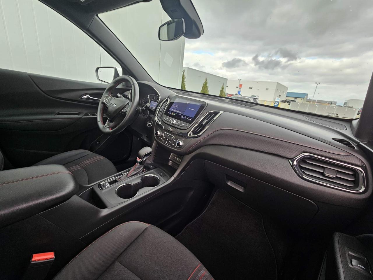 2023 Chevrolet Equinox RS One Owner | AWD | Plus Package | Navigation | Sunroof | 19" Wheels Photo