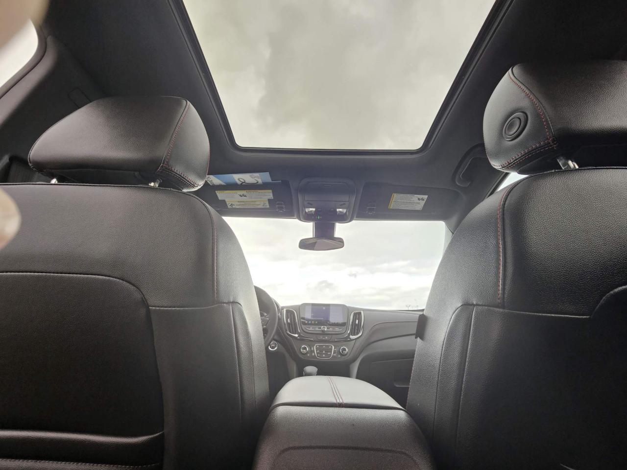 2023 Chevrolet Equinox RS One Owner | AWD | Plus Package | Navigation | Sunroof | 19" Wheels Photo