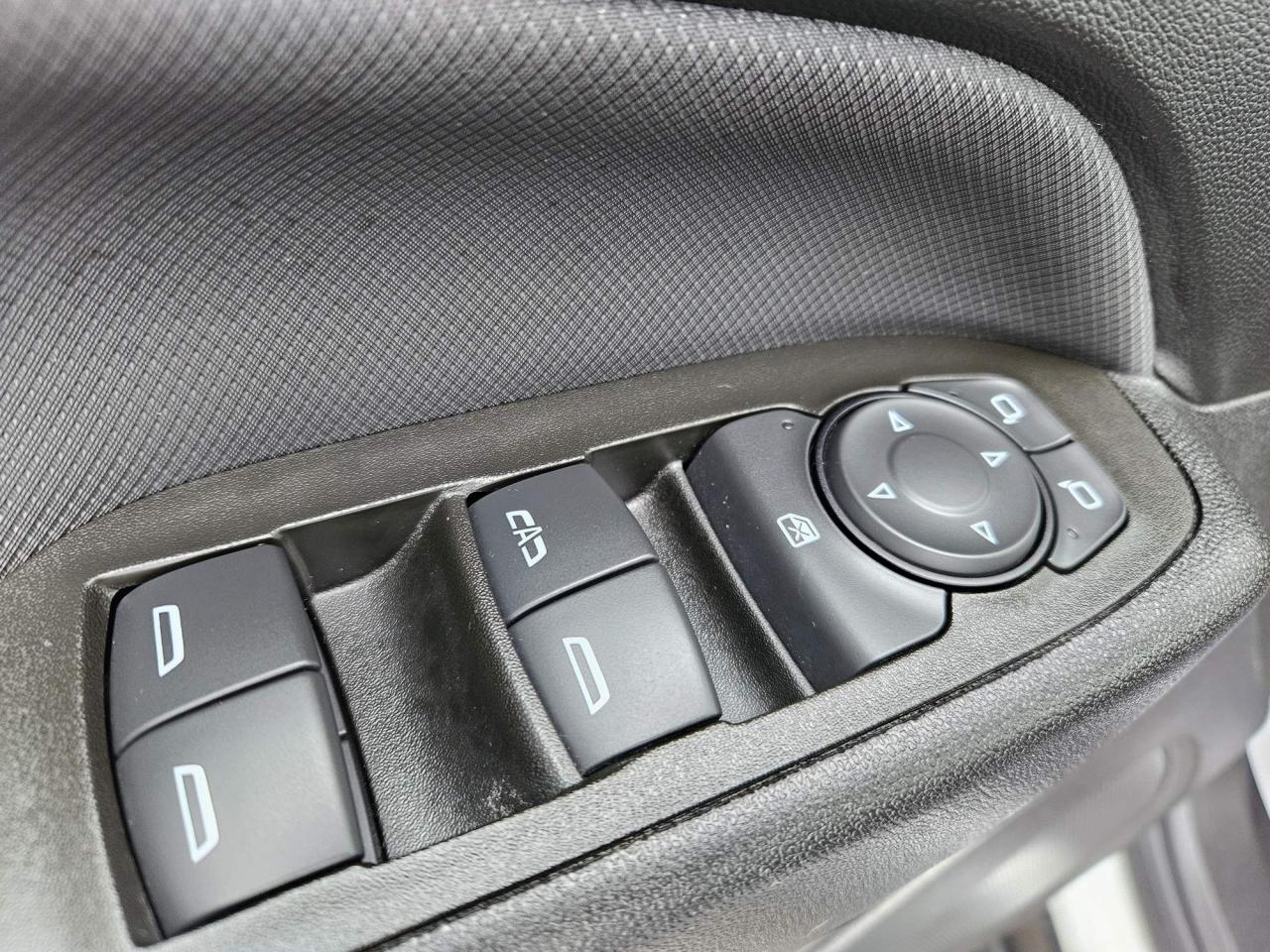 2023 Chevrolet Equinox RS One Owner | AWD | Plus Package | Navigation | Sunroof | 19" Wheels Photo