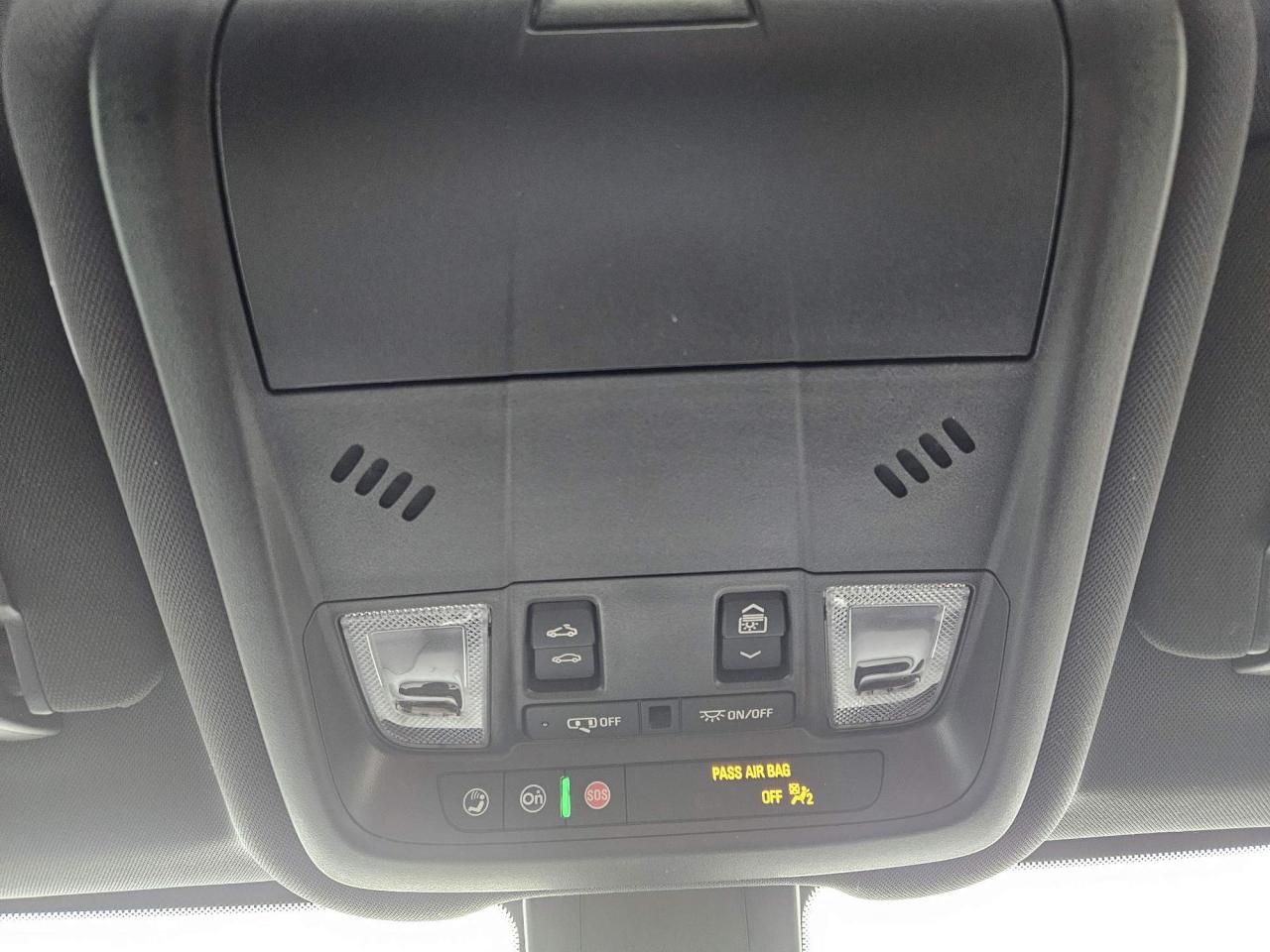 2023 Chevrolet Equinox RS One Owner | AWD | Plus Package | Navigation | Sunroof | 19" Wheels Photo