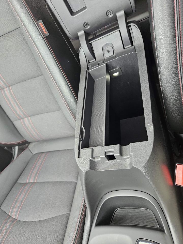 2023 Chevrolet Equinox RS One Owner | AWD | Plus Package | Navigation | Sunroof | 19" Wheels Photo