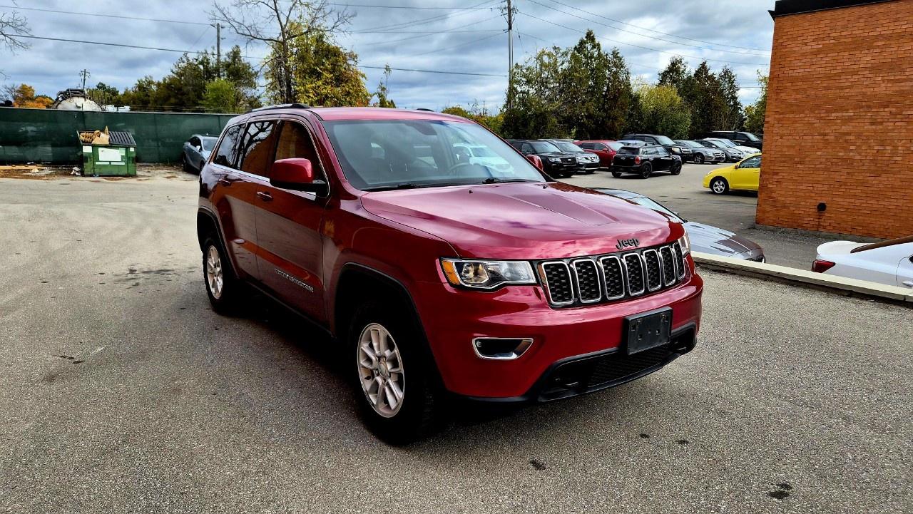 2018 Jeep Grand Cherokee LAREDO 4x4 - Photo #3