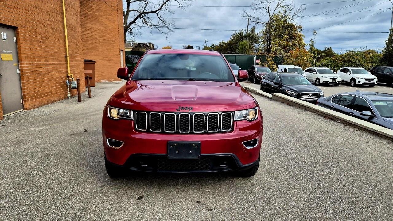 2018 Jeep Grand Cherokee LAREDO 4x4 - Photo #2