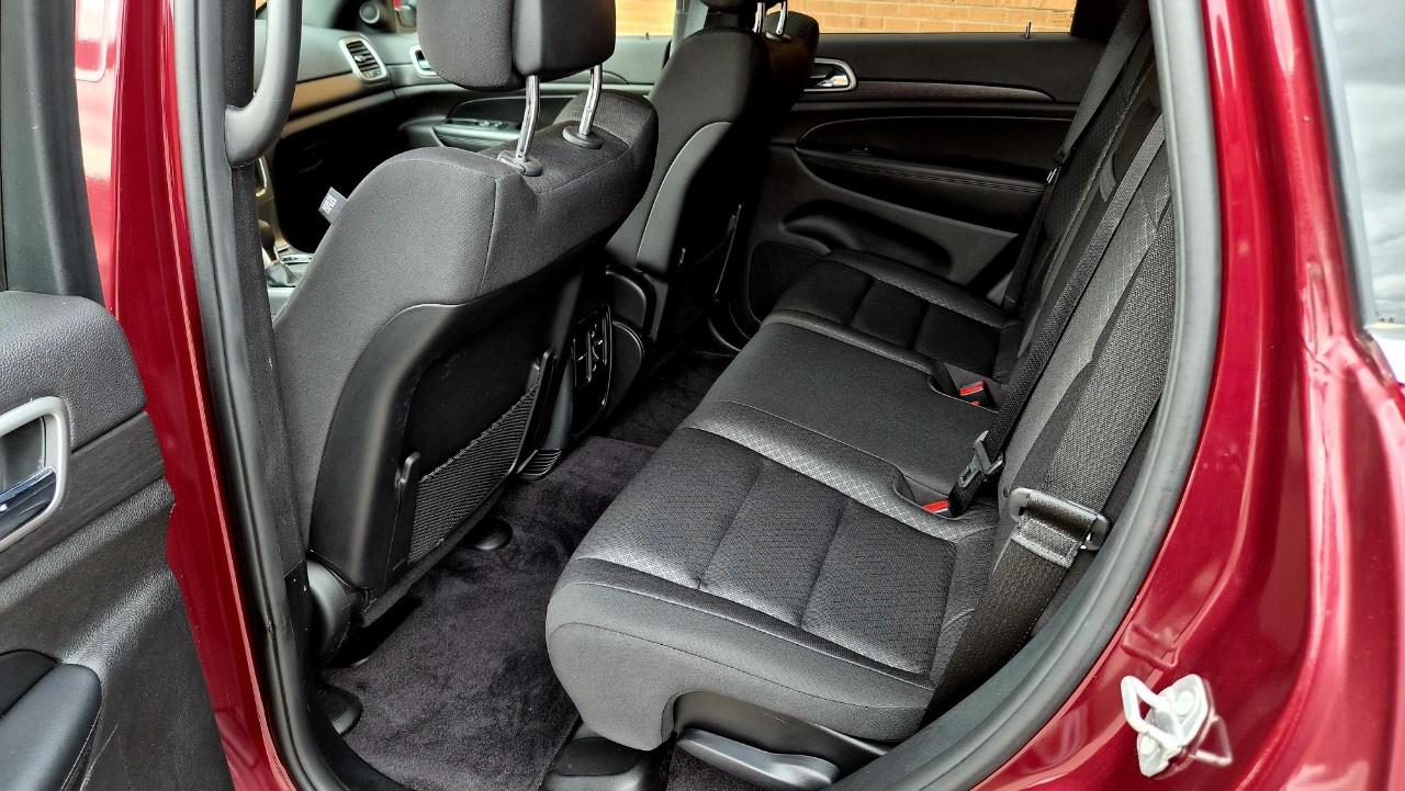 2018 Jeep Grand Cherokee LAREDO 4x4 - Photo #8