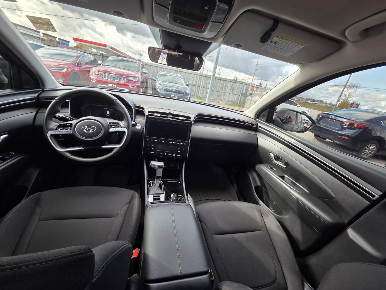 2024 Hyundai Tucson Preferred AWD, NO ACCIDENTS, LOADED, CERTIFIED - Photo #10