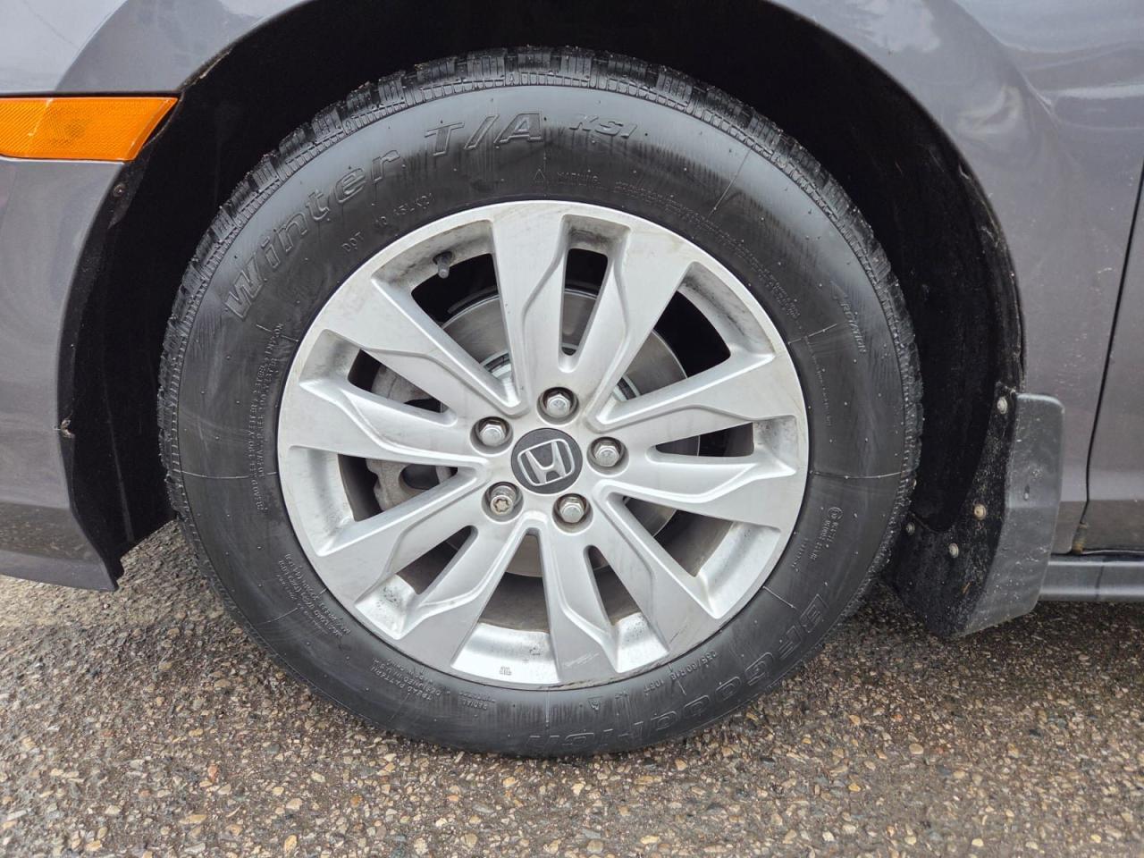 2020 Honda Odyssey EX, ONLY 44KMS, LOADED, MINT, REBUILT TITLE - Photo #9