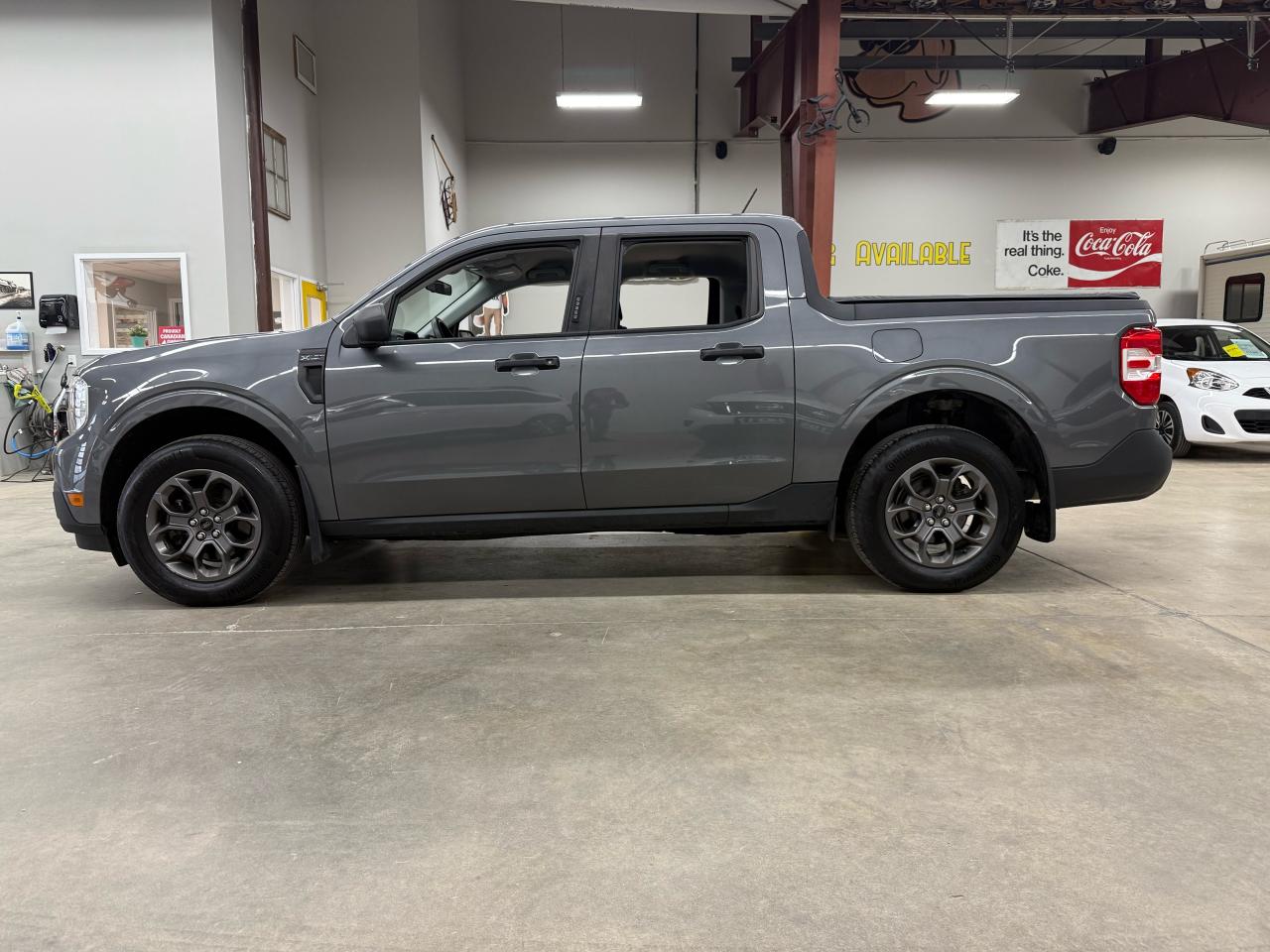 2022 Ford Maverick XLT - Photo #3